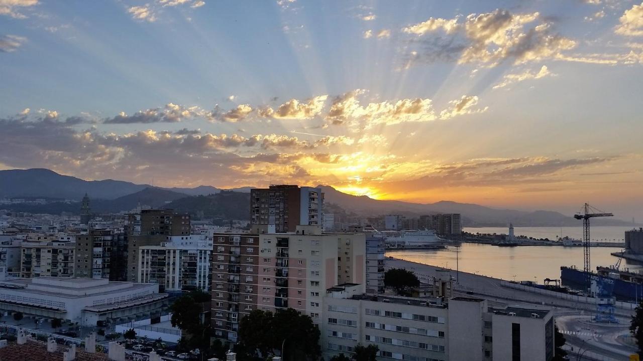 Apartamento Torre Del Carmen Málaga Exterior foto